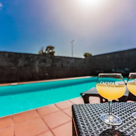 Amigos 200 Mq, With Bar, Hot Pool, Billiard And Bbq