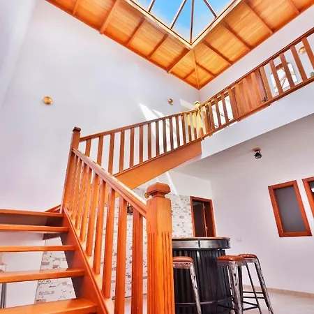 Amigos 200 Mq, With Bar, Hot Pool, Billiard And Bbq Villa *