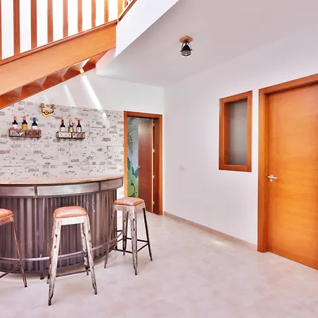 Amigos 200 Mq, With Bar, Hot Pool, Billiard And Bbq Villa Playa Blanca (Lanzarote)