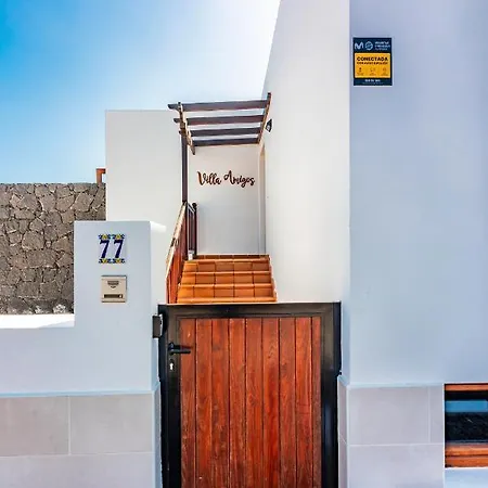 Villa Amigos 200 Mq, With Bar, Hot Pool, Billiard And Bbq Playa Blanca (Lanzarote)