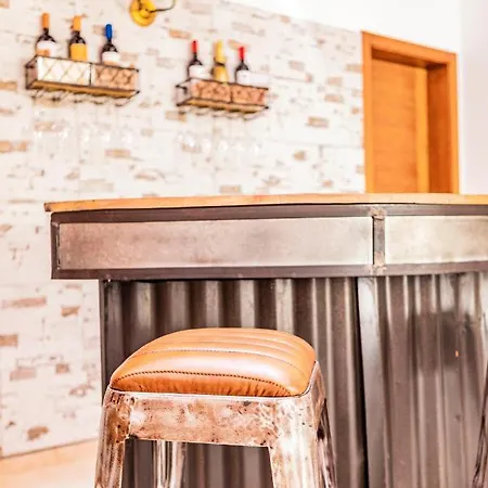 Amigos 200 Mq, With Bar, Hot Pool, Billiard And Bbq Villa Playa Blanca (Lanzarote)